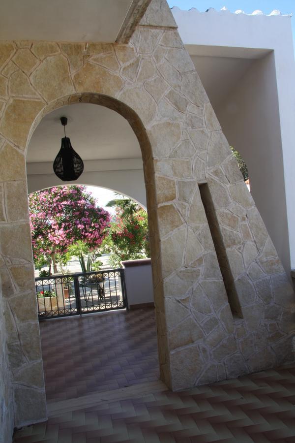 Villa La Casa Di Dario Monacizzo Habitación foto