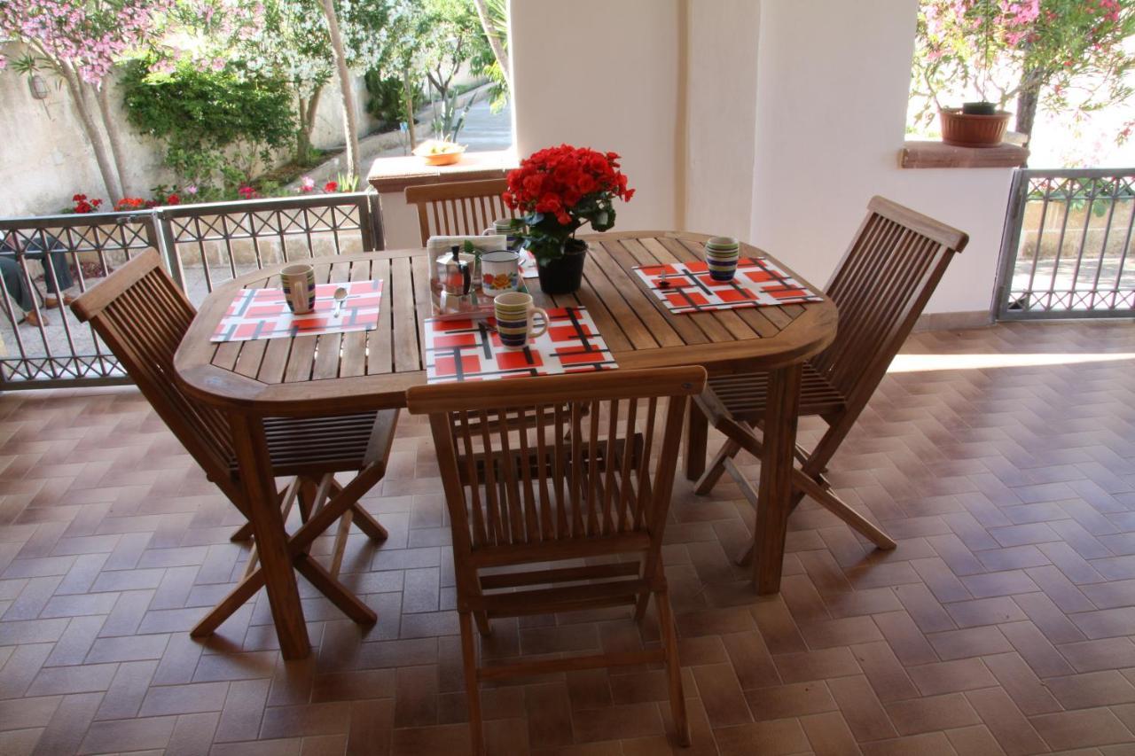 Villa La Casa Di Dario Monacizzo Habitación foto